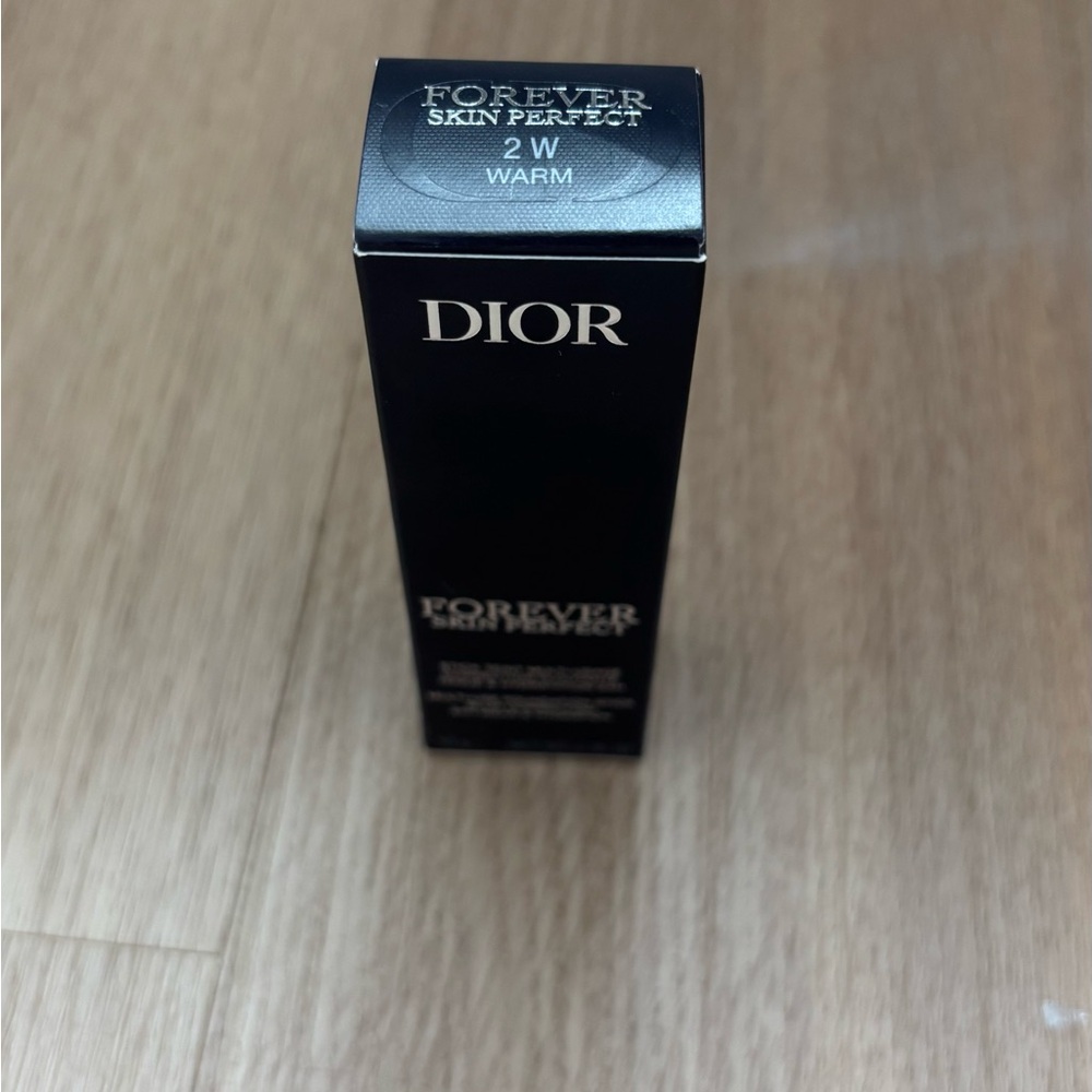 DIOR Forever Skin Perfect 24H Multi-Use Foundation Stick in 2 W